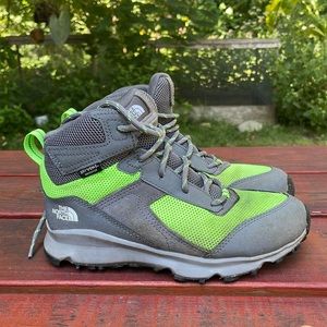 North Face hiking boots size 4.5